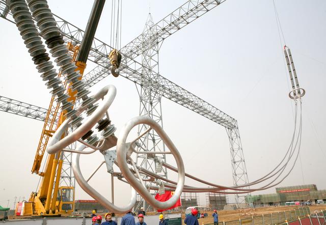 特变电工新疆线缆厂荣获科技进步奖，技术创新助力特高压节能增效