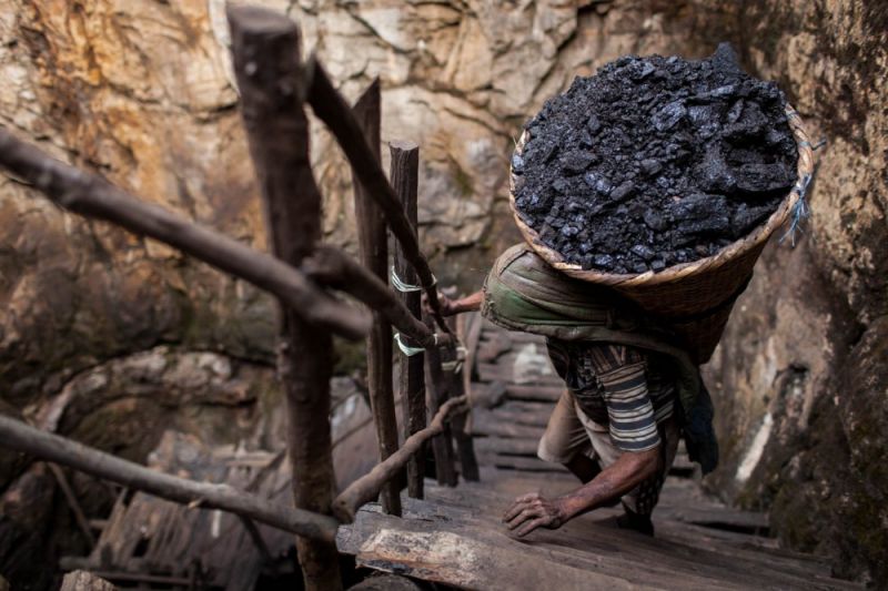 受太阳能影响 全球最大煤企将关闭37座煤矿
