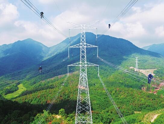 广东电网近十年来最长输电线路工程竣工投产